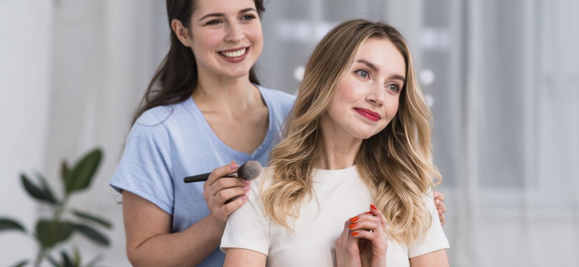 Makeup-course-for-beginners-scaled-1